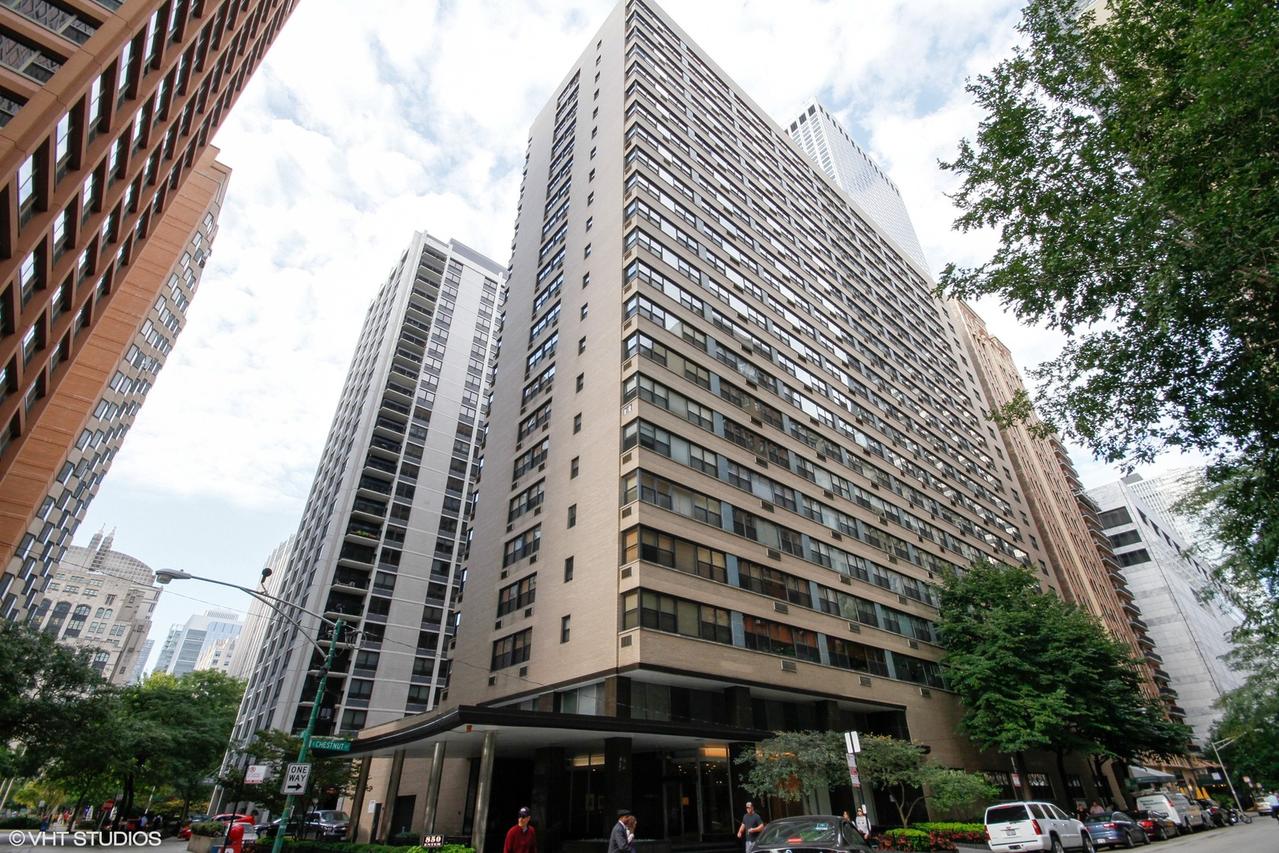 850 N Dewitt Pl. #17C, Chicago, IL 60611