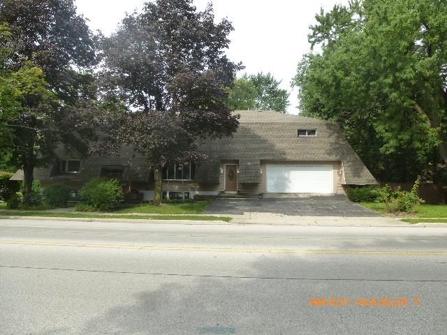 304 East Side Dr., Geneva, IL 60134