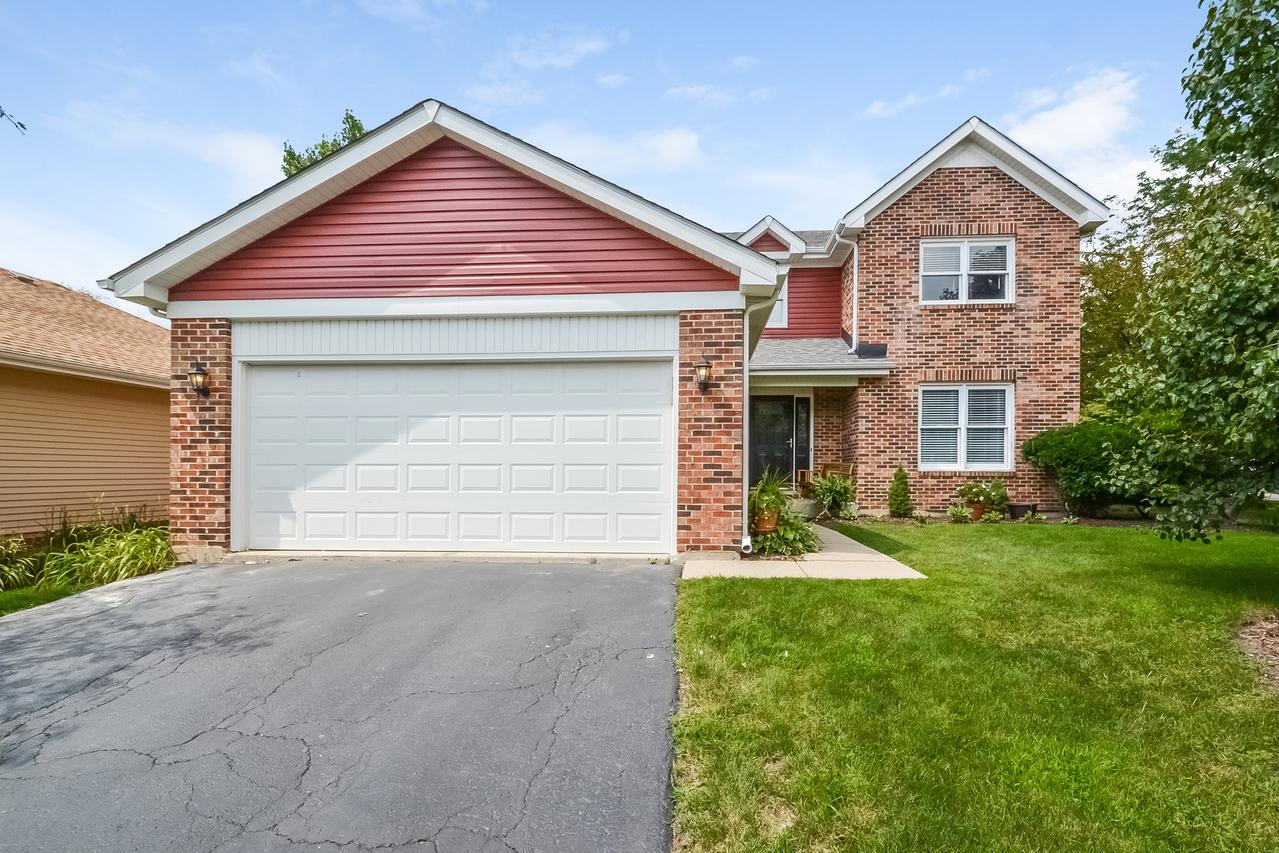 104 Michael Ave., Mundelein, IL 60060
