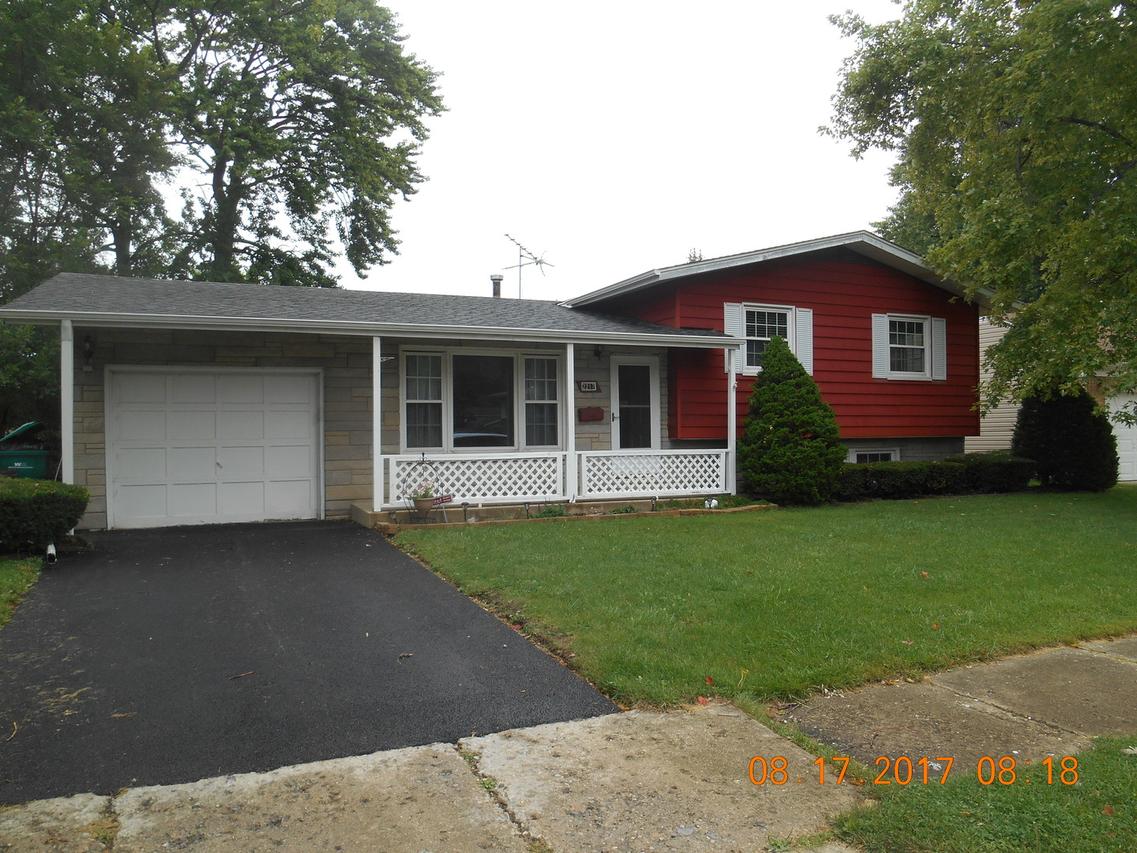 2217 Douglas St., Joliet, IL 60435