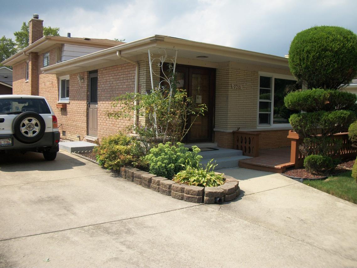 9216 Massasoit Ave., Oak Lawn, IL 60453