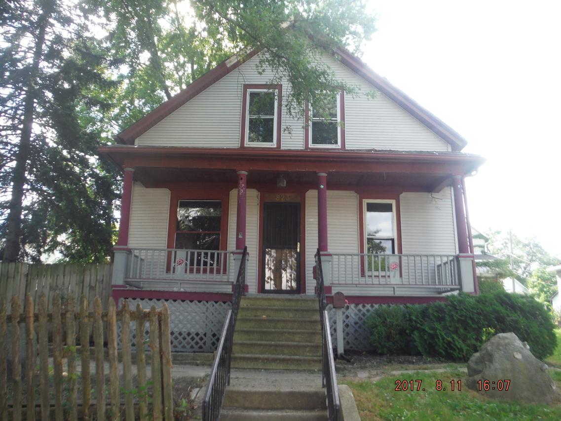823 Cora St., Joliet, IL 60435