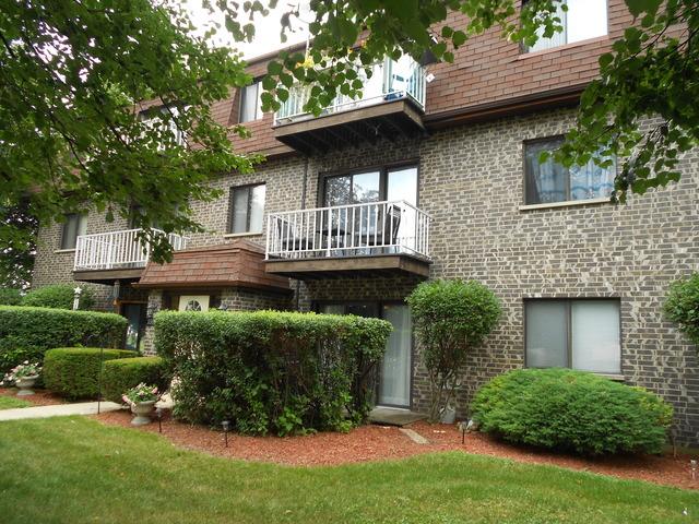 1595 Floyd Brown Ln. #1A, Glendale Heights, IL 60139