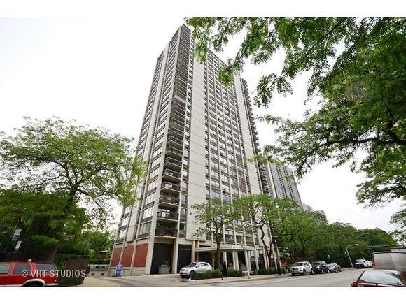 1455 N Sandburg Ter. #2608, Chicago, IL 60610