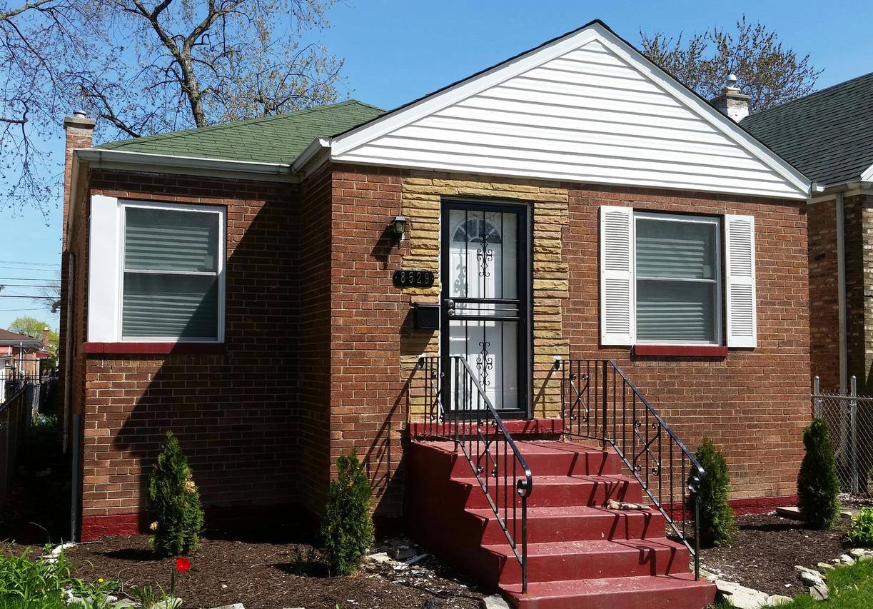 8529 S Seeley Ave., Chicago, IL 60620