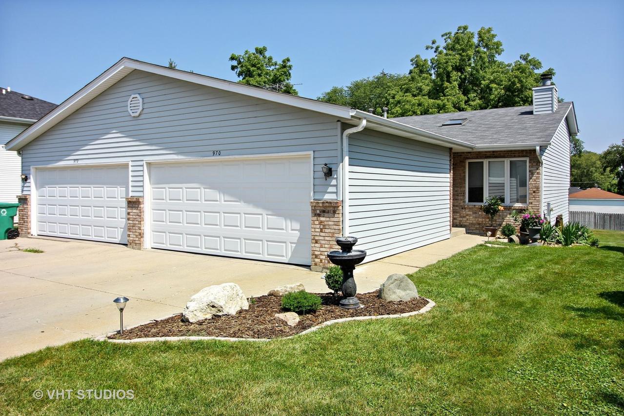 970 Pleasant St., Woodstock, IL 60098