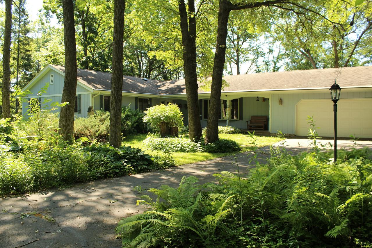 11735 Warblers Way, Roscoe, IL 61073