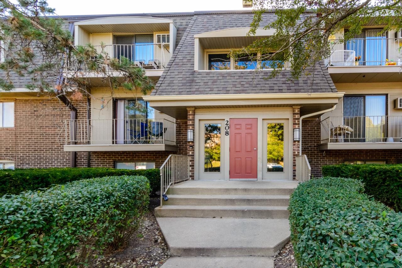 208 E Bailey Rd. #C, Naperville, IL 60565