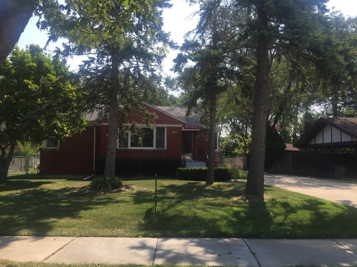 8841 Natoma Ave., Oak Lawn, IL 60453