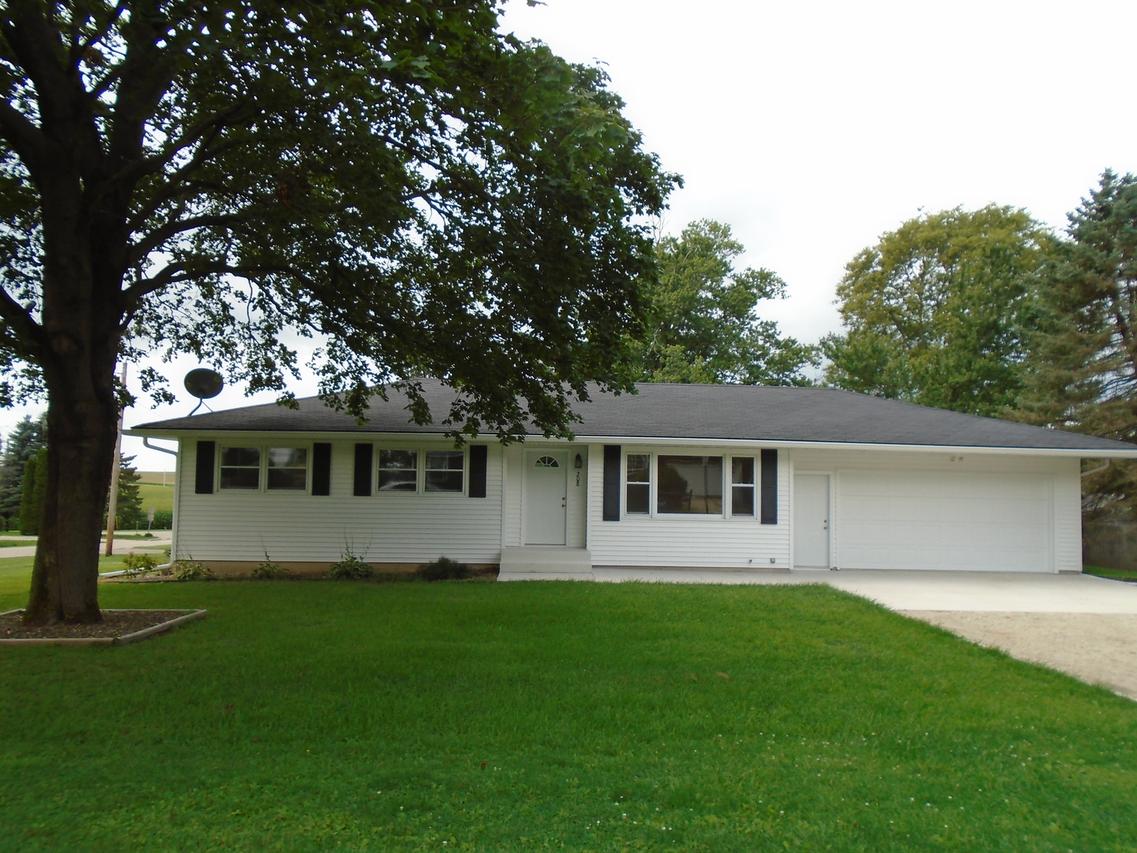 208 S Pleasant St., Arlington, IL 61312