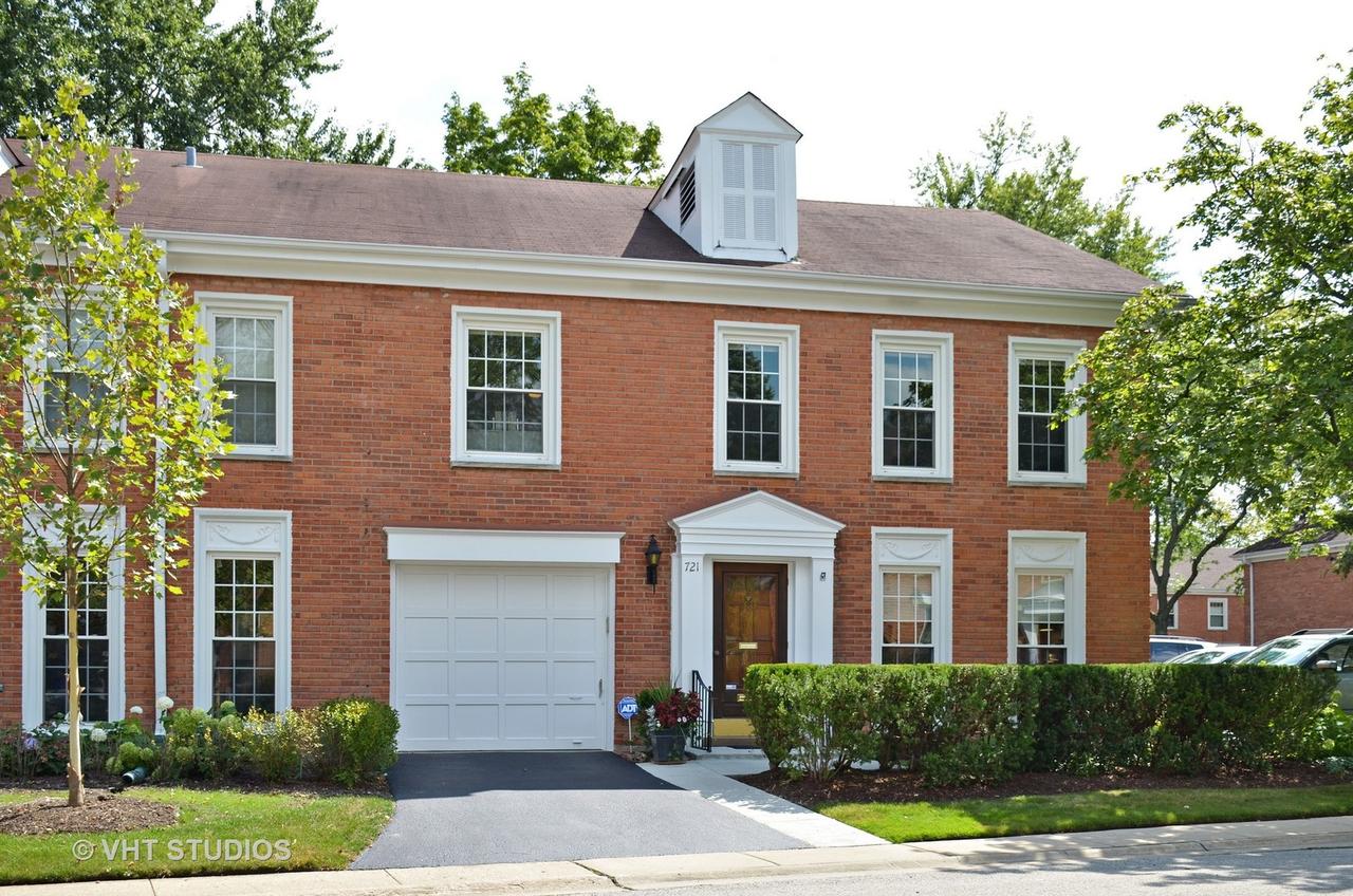 721 Lexington Ct., Northbrook, IL 60062