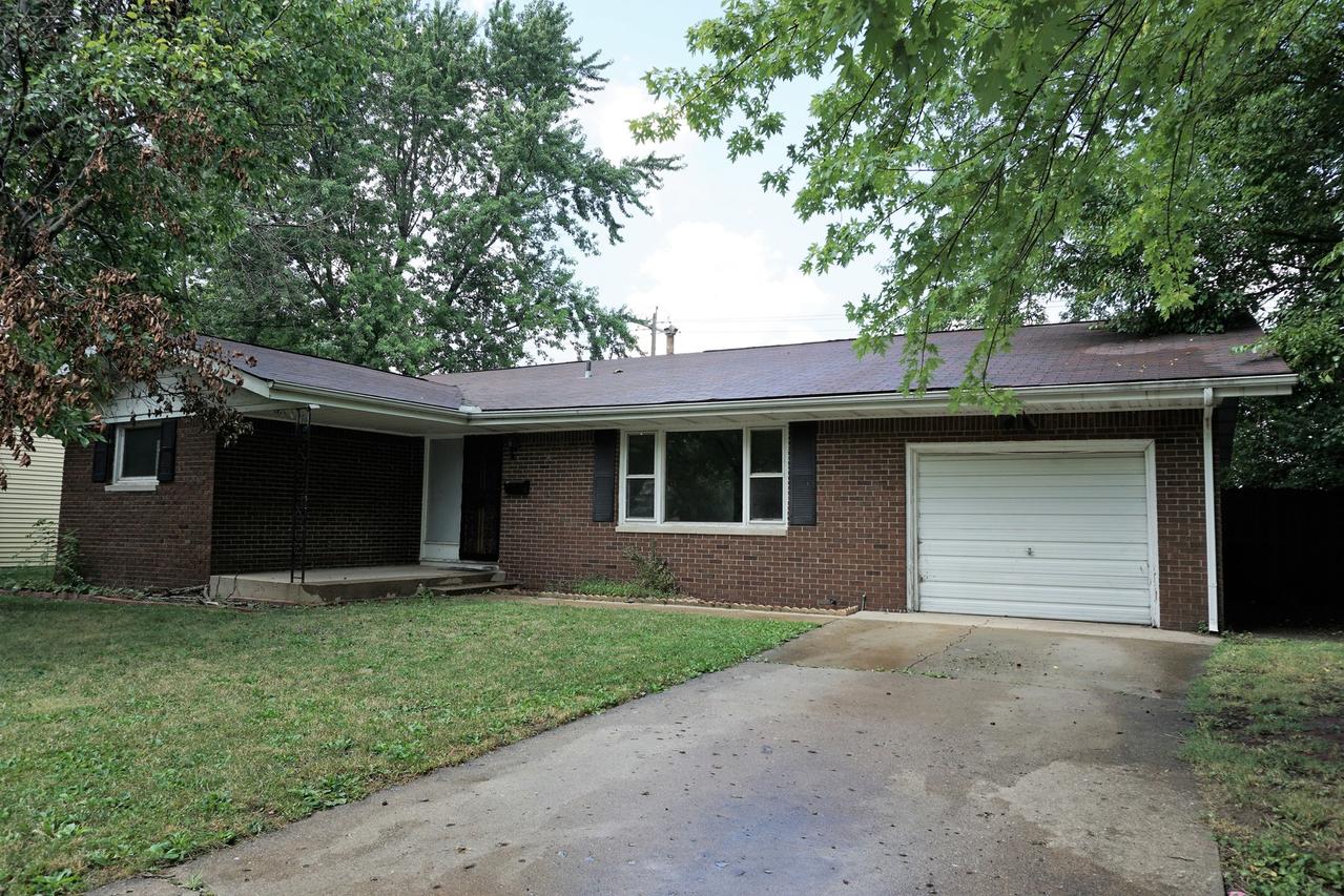 308 Briar Ln., Champaign, IL 61820