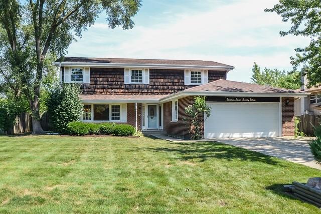 7733 Queens Ct., Downers Grove, IL 60516