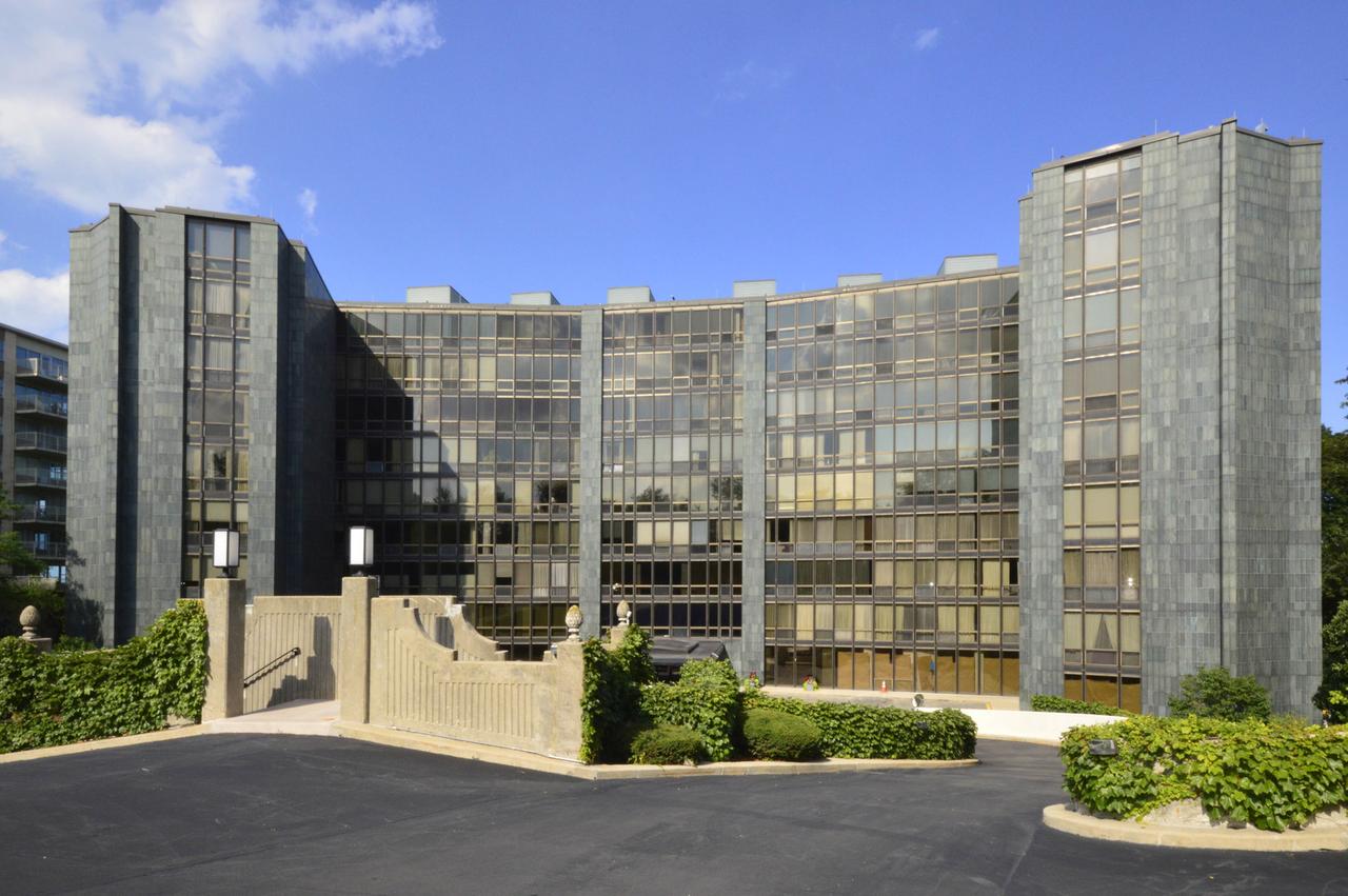 1420 Sheridan Rd. #9I, Wilmette, IL 60091