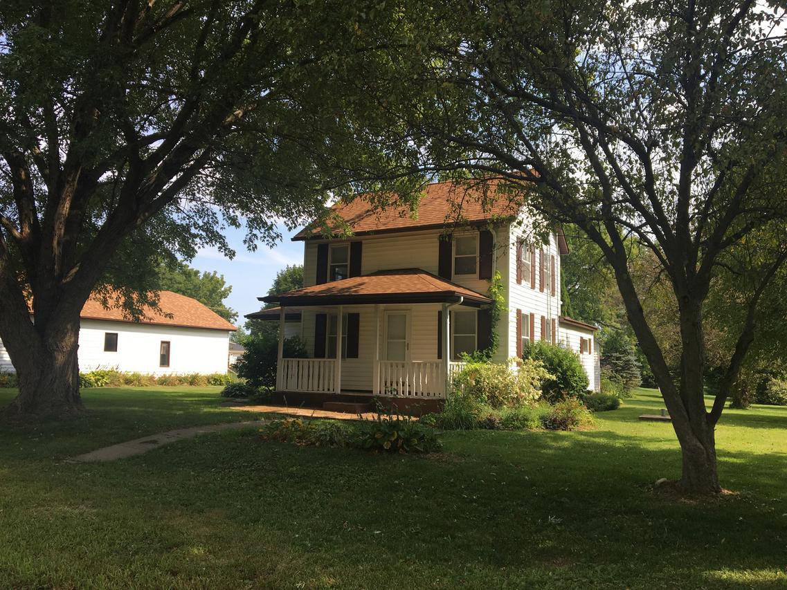 3715 Long St., Polo, IL 61064