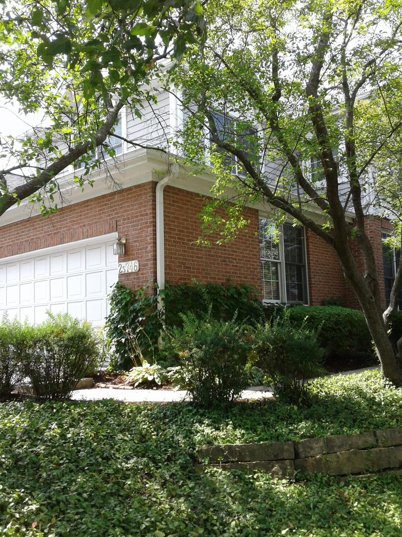 2S746 Lakeside Dr. #E, Glen Ellyn, IL 60137