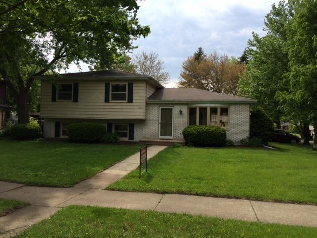 1801 S Tyler Rd., St. Charles, IL 60174