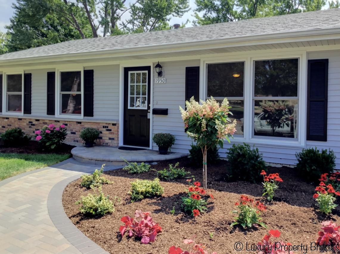 1950 Heather Dr., Aurora, IL 60506