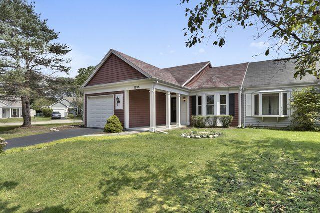 1295 Huntington Dr., Mundelein, IL 60060