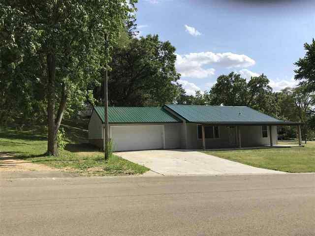 205 E Rockvale Dr., Byron, IL 61010