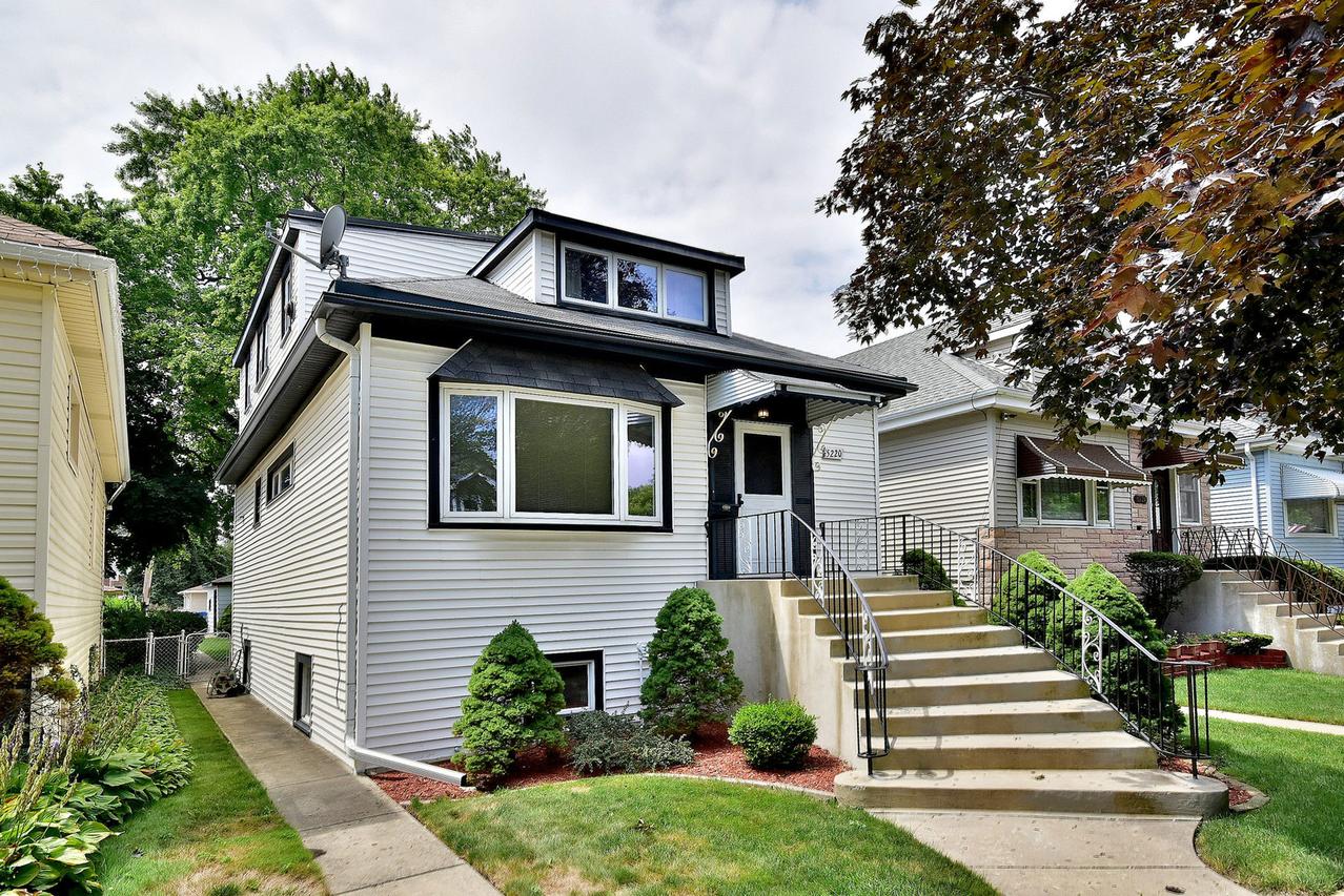 5220 N Melvina Ave., Chicago, IL 60630