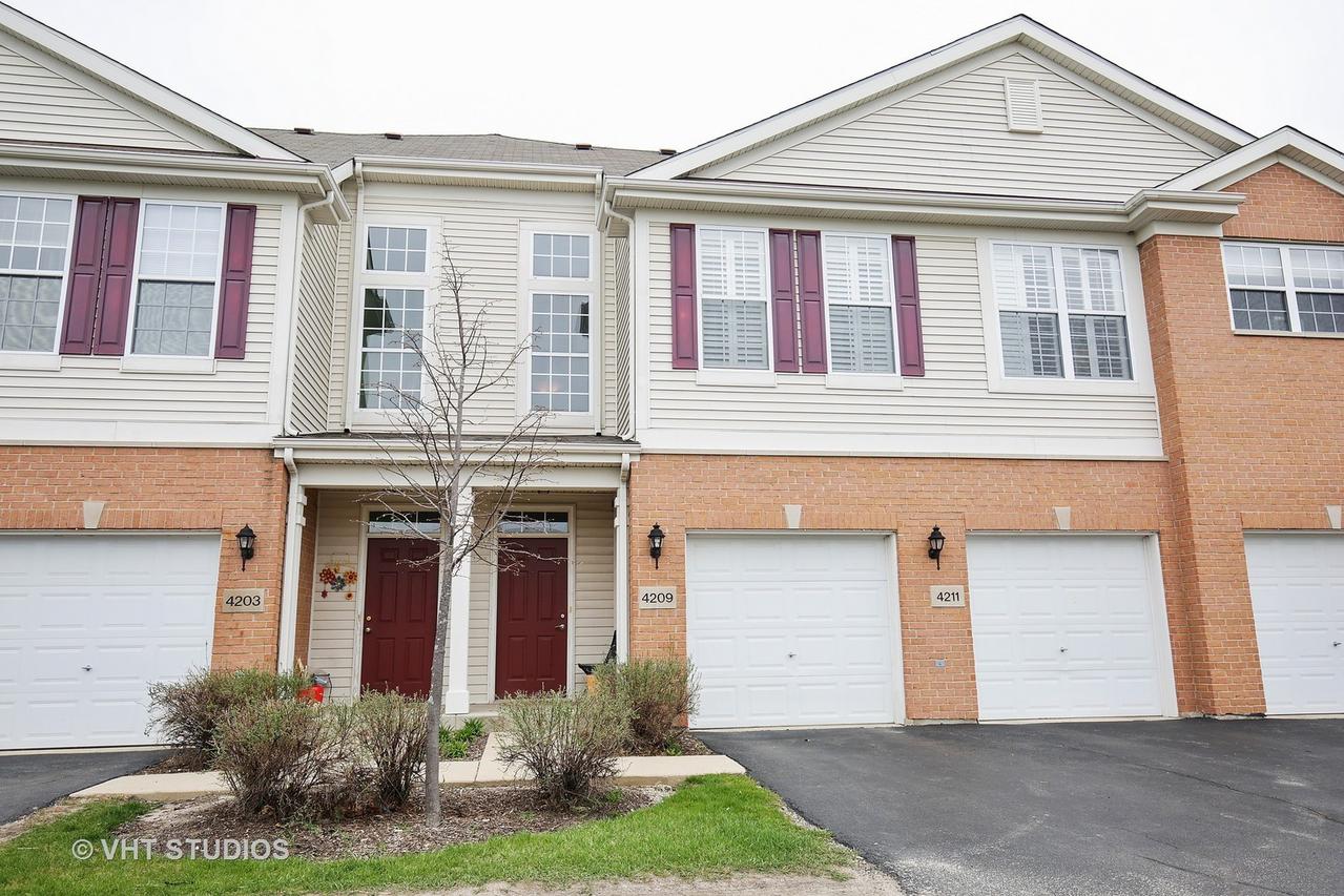 4209 Savoy Ln., Mchenry, IL 60050