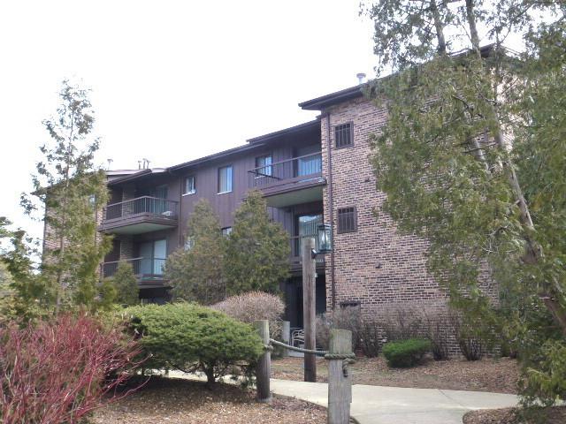 60 Pier Dr. #304, Westmont, IL 60559