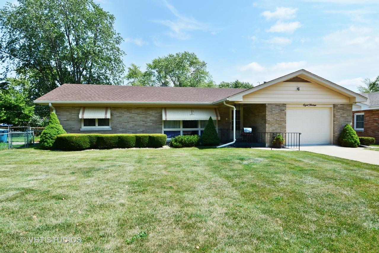 813 N Fordham Ave., Aurora, IL 60506
