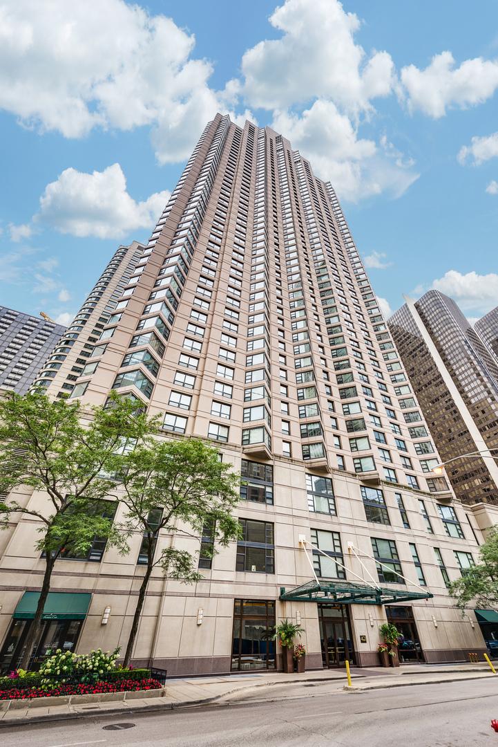 401 E Ontario St. #4205, Chicago, IL 60611