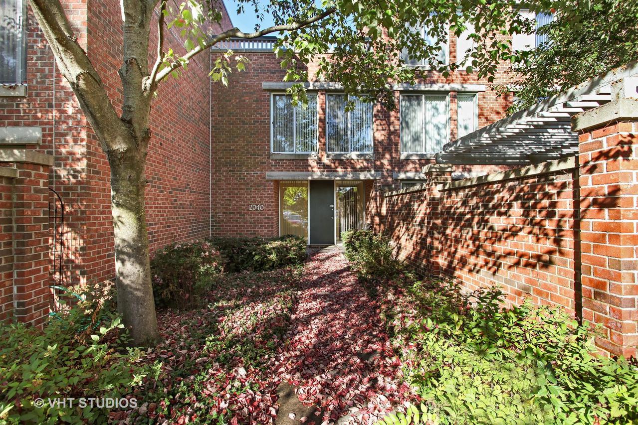 2040 Arbor Ln., Northfield, IL 60093