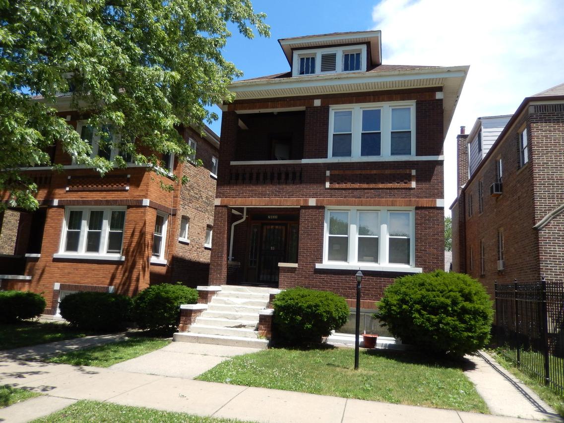 7039 S Maplewood Ave., Chicago, IL 60629