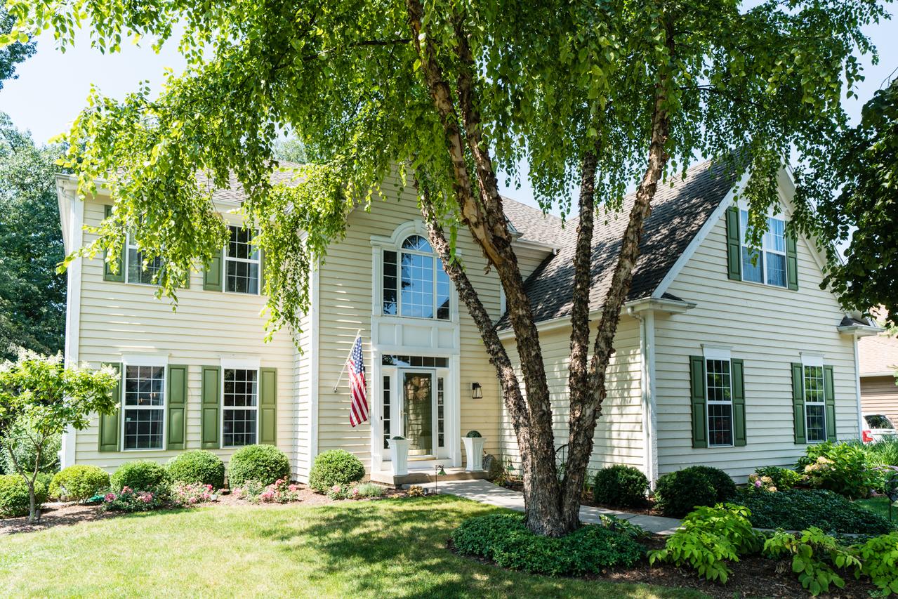 1156 Vineyard Dr., Gurnee, IL 60031