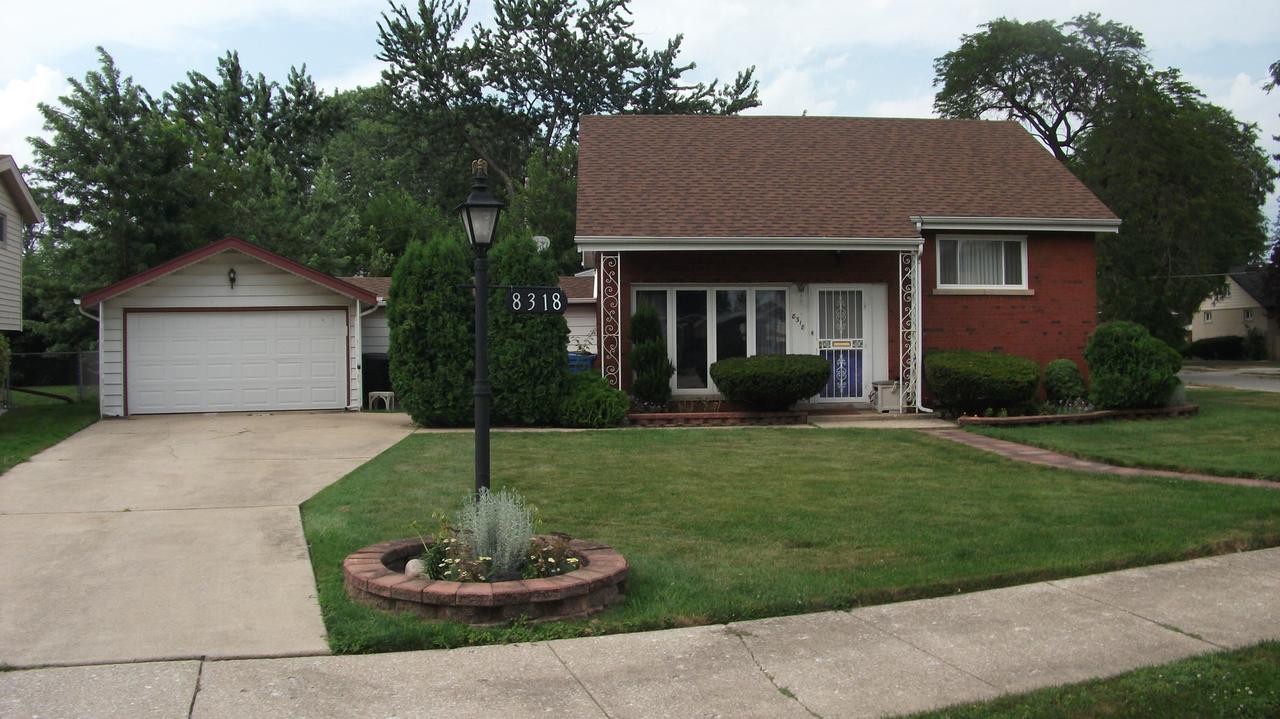 8318 S Kenwood Ave., Chicago, IL 60619