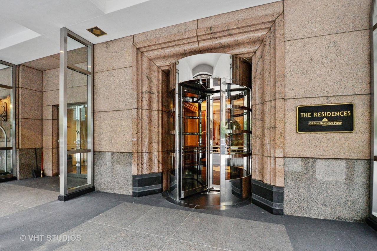 132 E Delaware Pl. #5204, Chicago, IL 60611