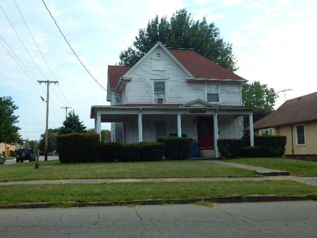 425 E Seminary Ave., Hoopeston, IL 60942