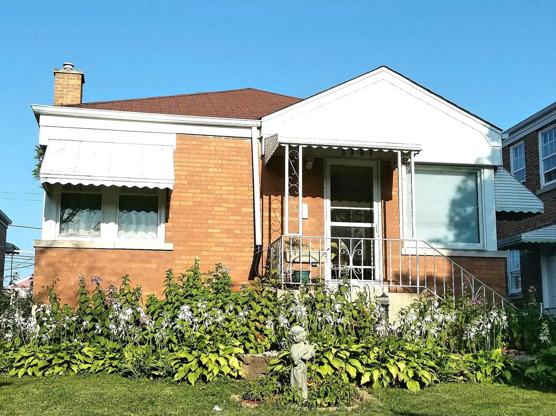 3307 S 59th Ave., Cicero, IL 60804