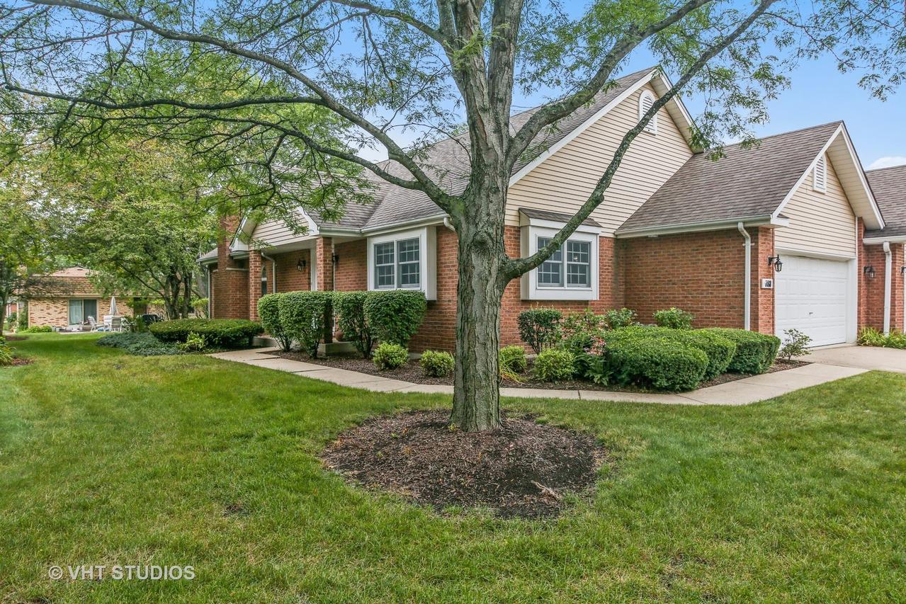 8568 Pearson Dr., Darien, IL 60561