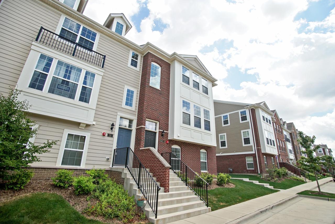 51 Marcel Ln., Schaumburg, IL 60194