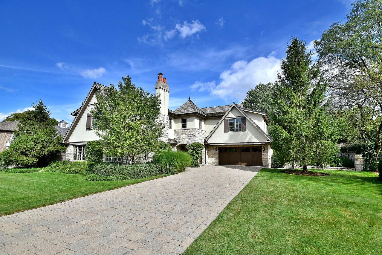 6631 N Lightfoot Ave., Chicago, IL 60646
