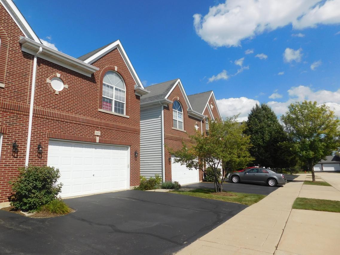 101 Allerton Dr., Schaumburg, IL 60194