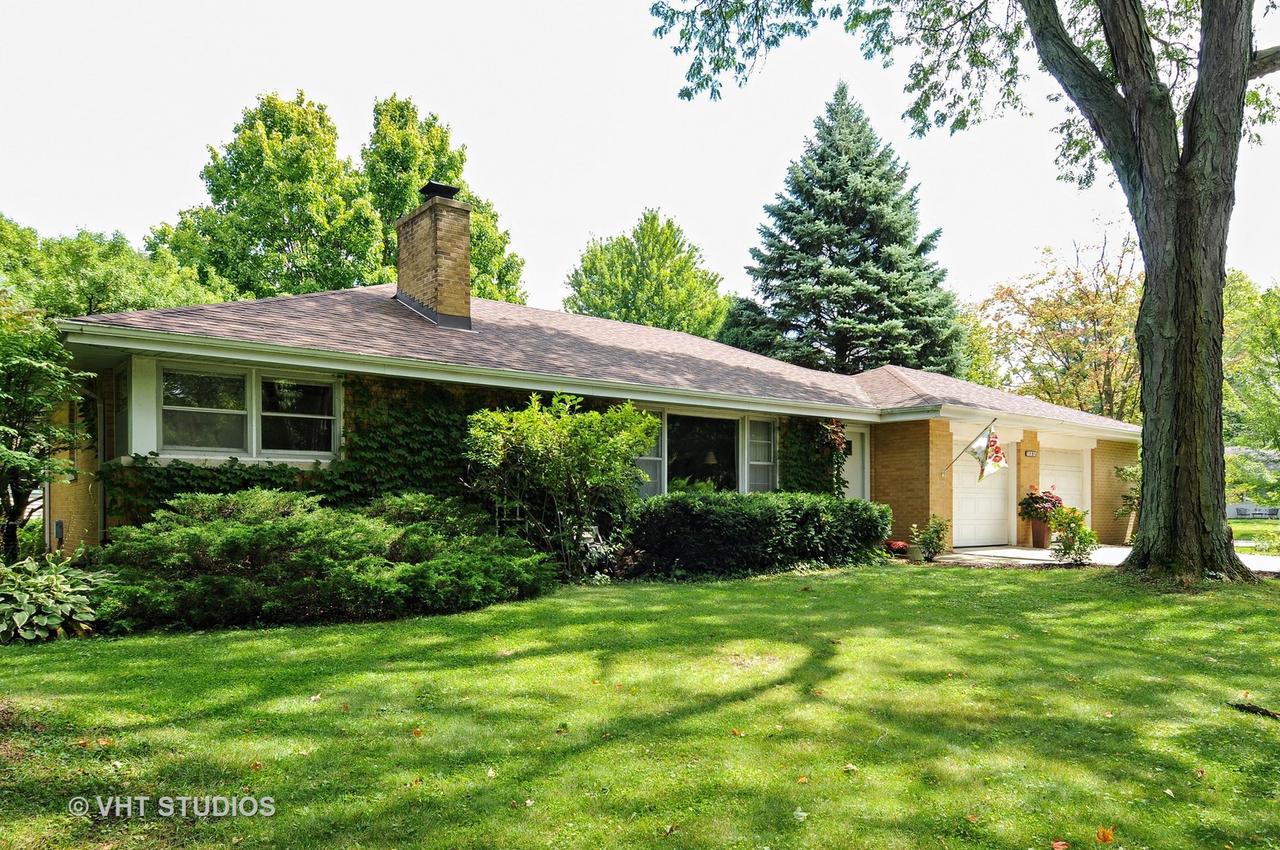 716 Wehrli Dr., Naperville, IL 60540