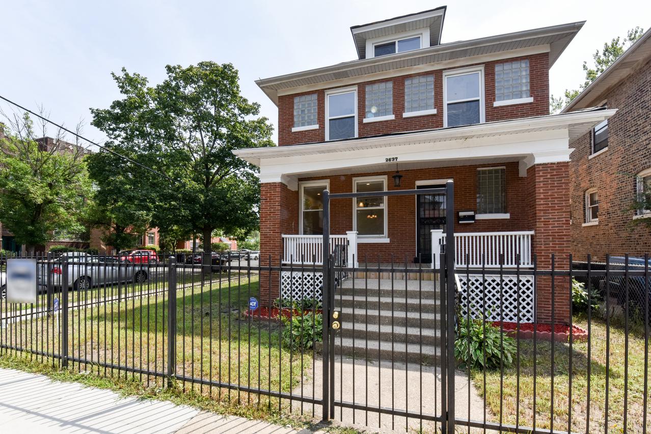 2637 E 74th Pl., Chicago, IL 60649