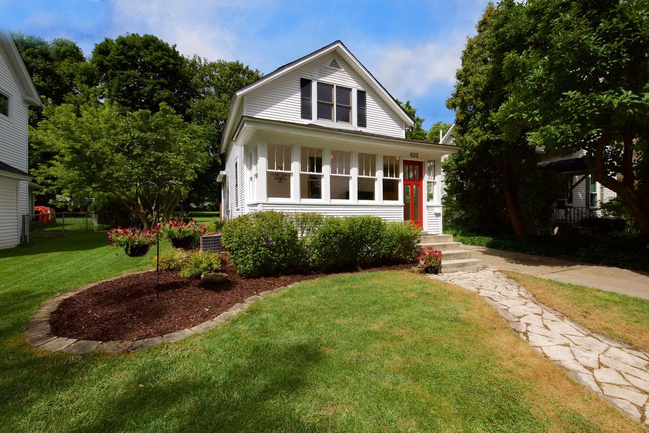 622 Illinois St., Geneva, IL 60134