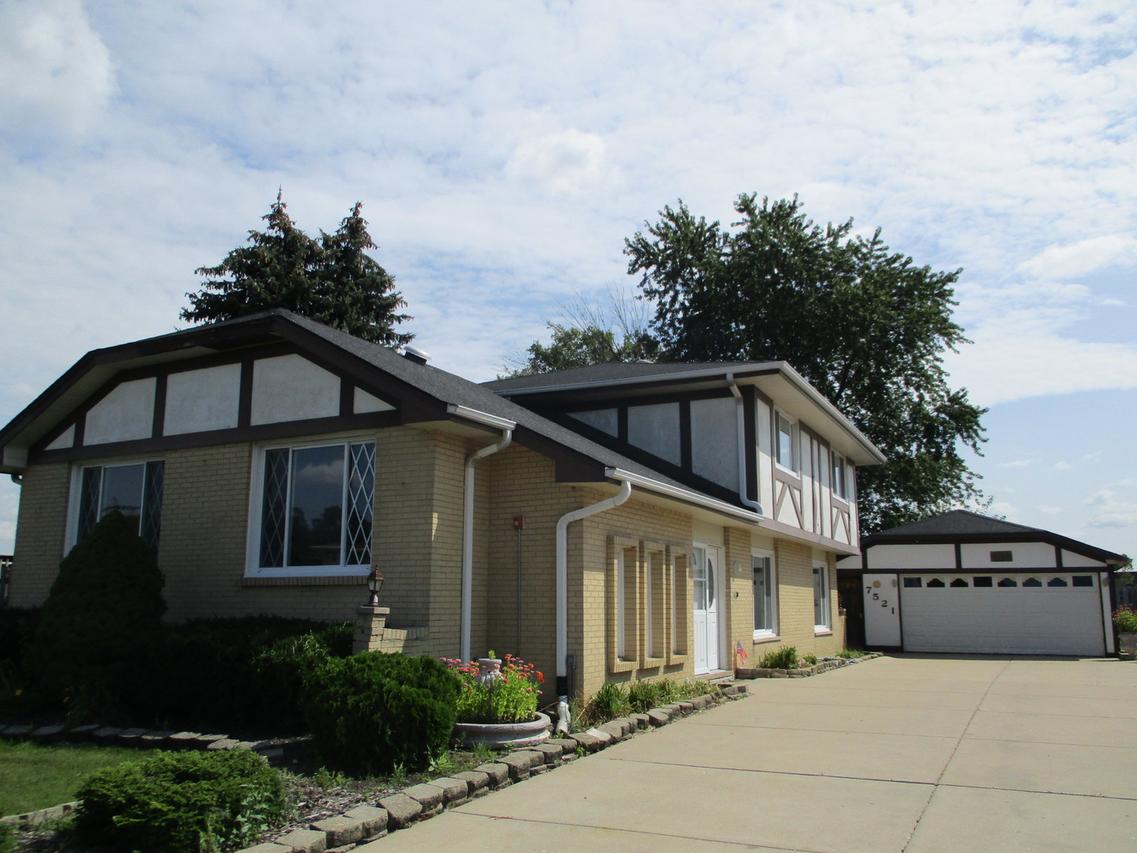 7521 Cork Ave., Justice, IL 60458