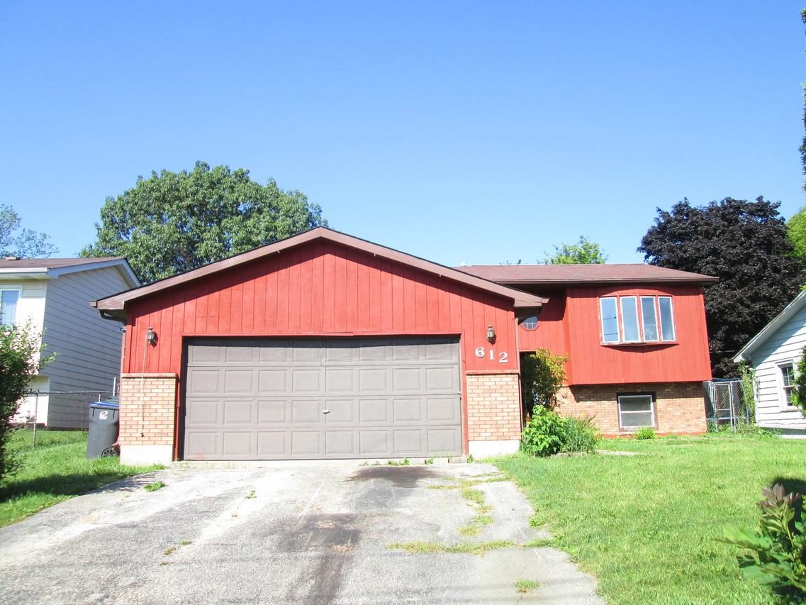 612 Metropolitan Ave., Waukegan, IL 60085
