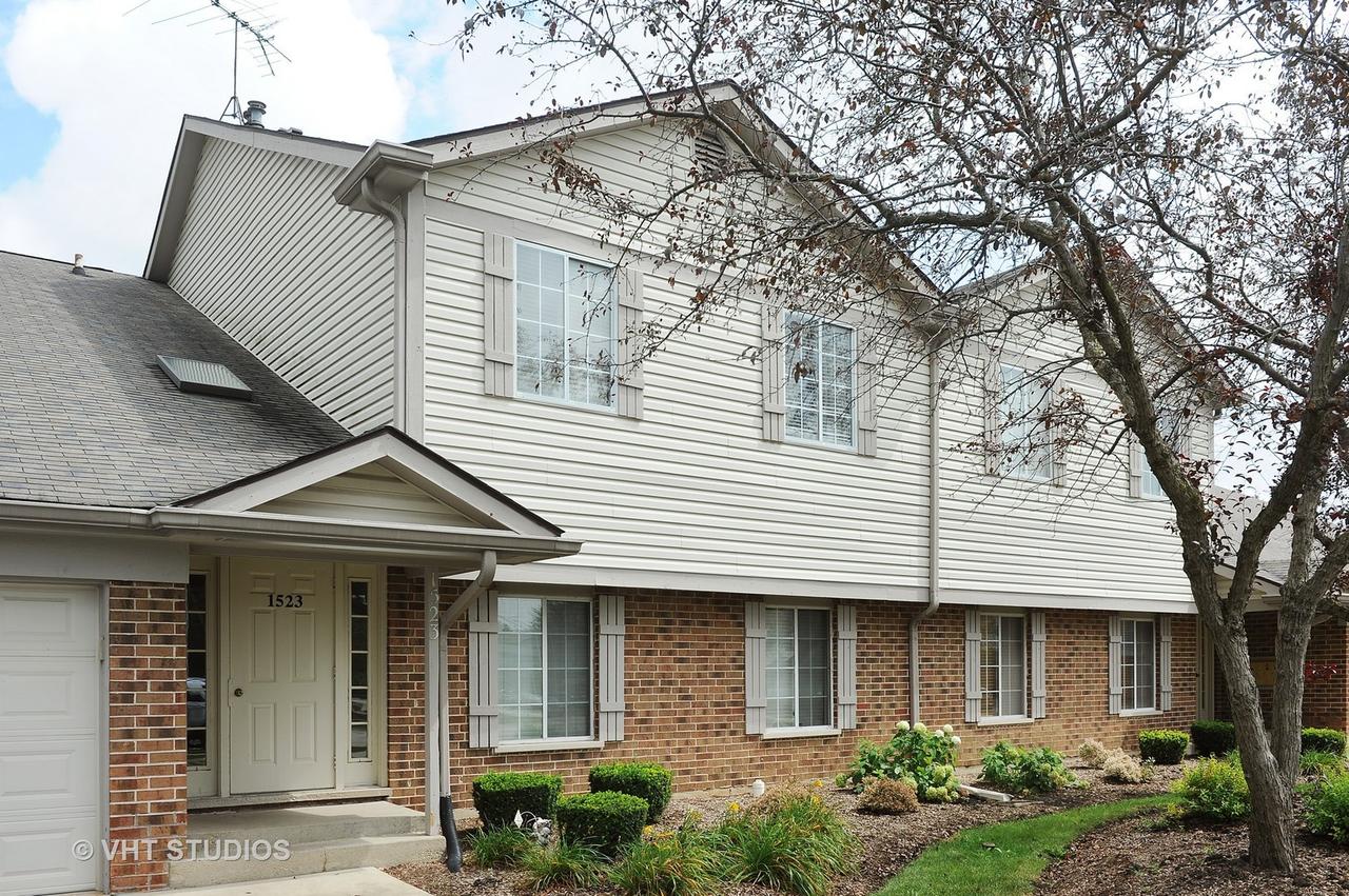 1523 Commodore Ln. #2, Schaumburg, IL 60193