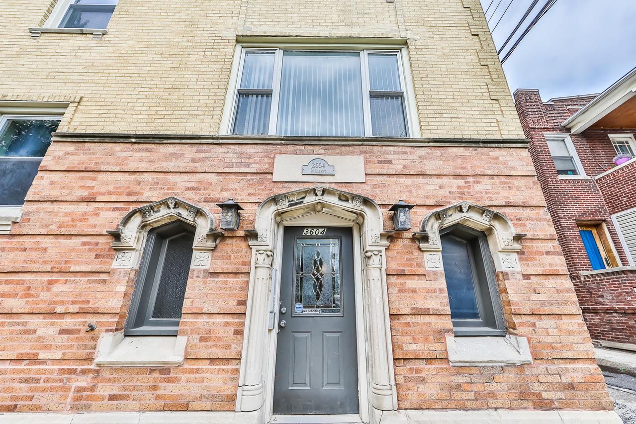 3604 N Albany Ave. #2E, Chicago, IL 60618