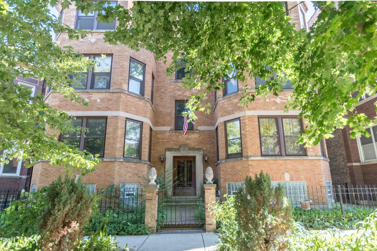 1519 W Rosemont Ave. #2W, Chicago, IL 60660