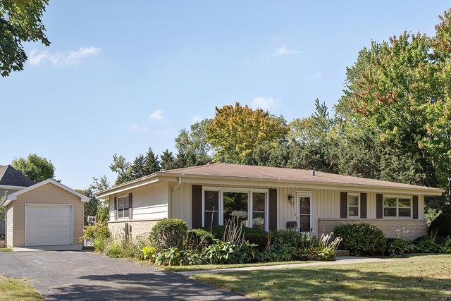 1065 Brookside Ln., Deerfield, IL 60015