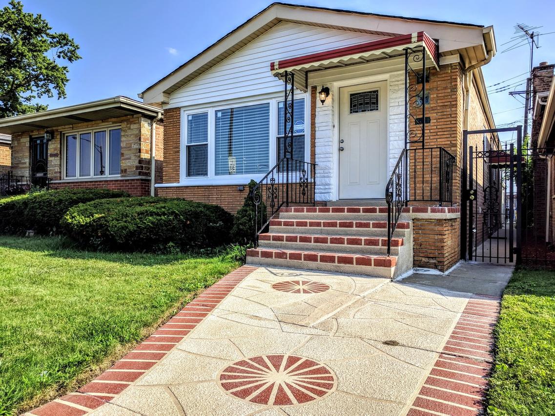 45 W 83rd St., Chicago, IL 60620